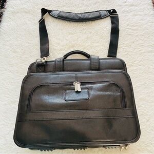 CODI Sophisticated Genuine Black Leather Briefcase/Laptop Unisex Bag 14”x11””x5”